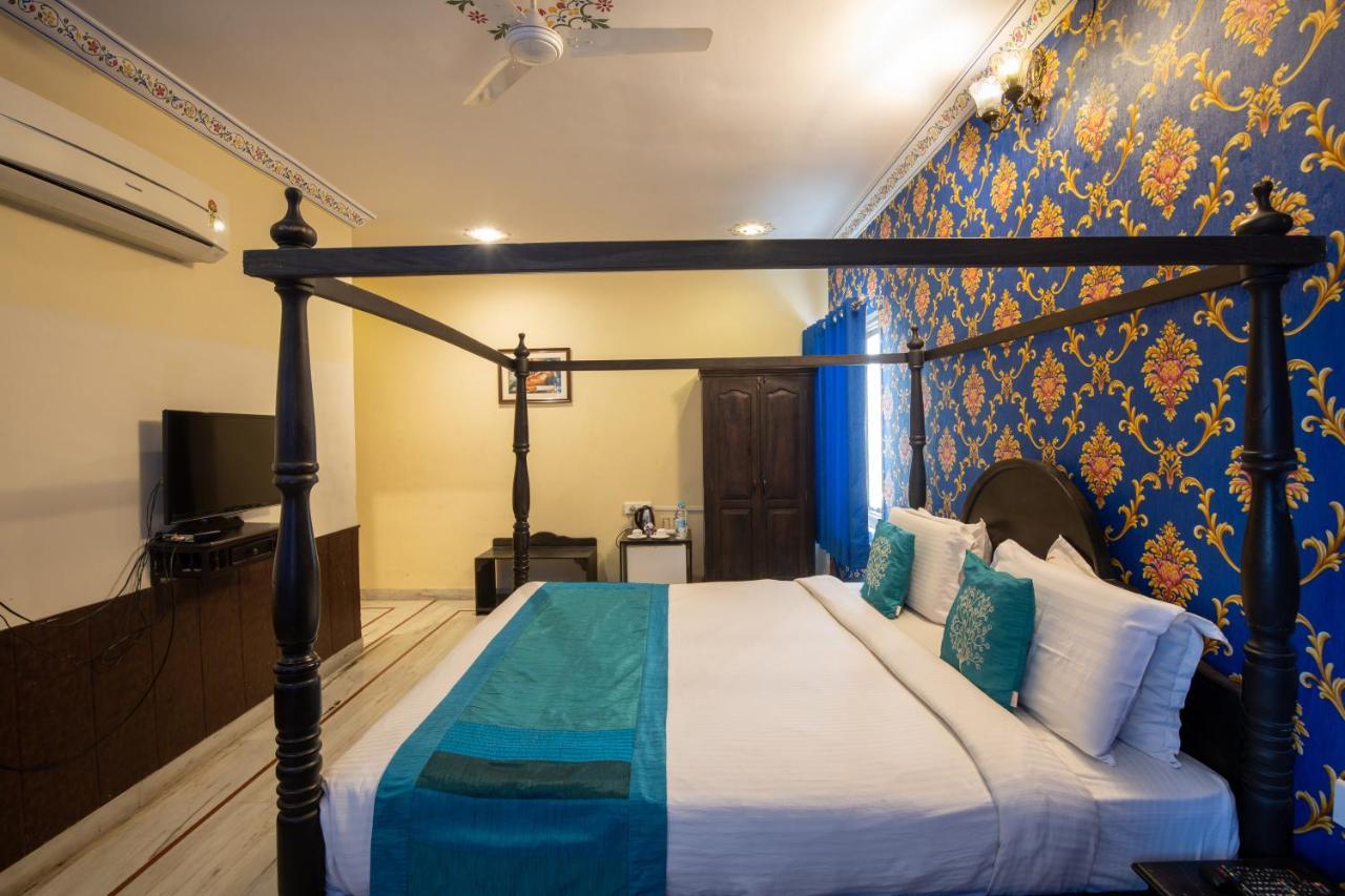 Hotel Royal Pratap Niwas Udaipur Ngoại thất bức ảnh