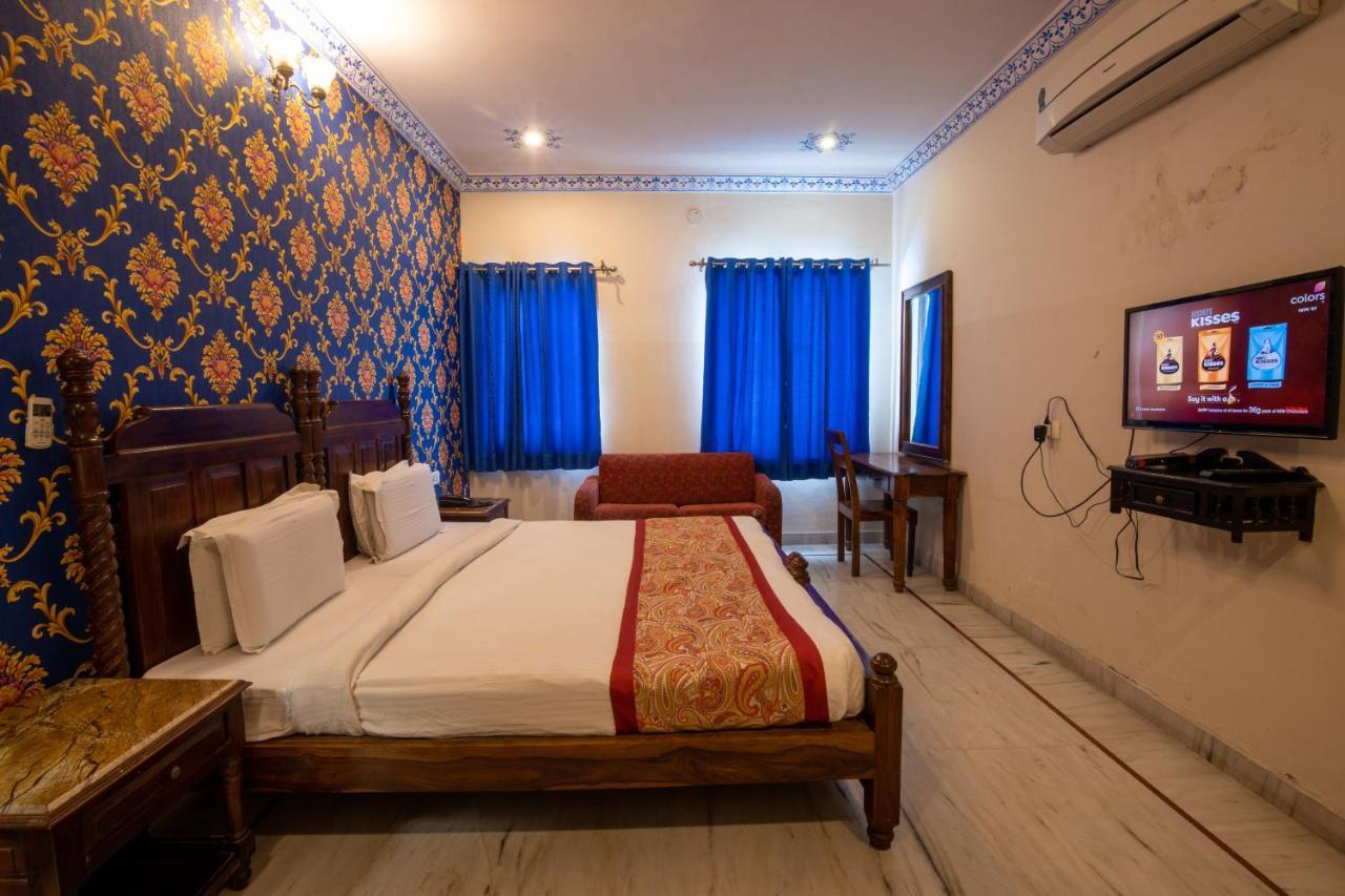 Hotel Royal Pratap Niwas Udaipur Ngoại thất bức ảnh