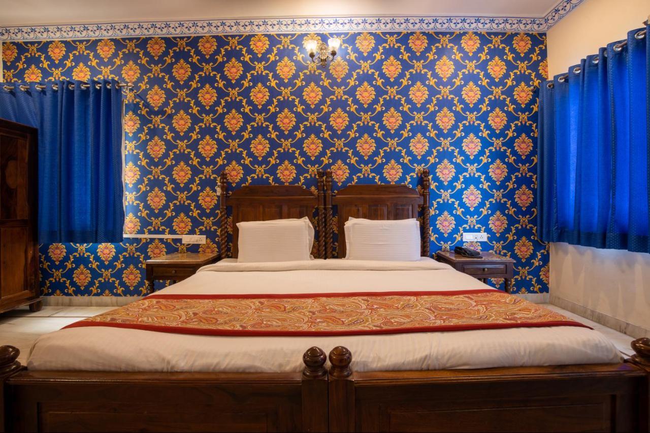 Hotel Royal Pratap Niwas Udaipur Ngoại thất bức ảnh