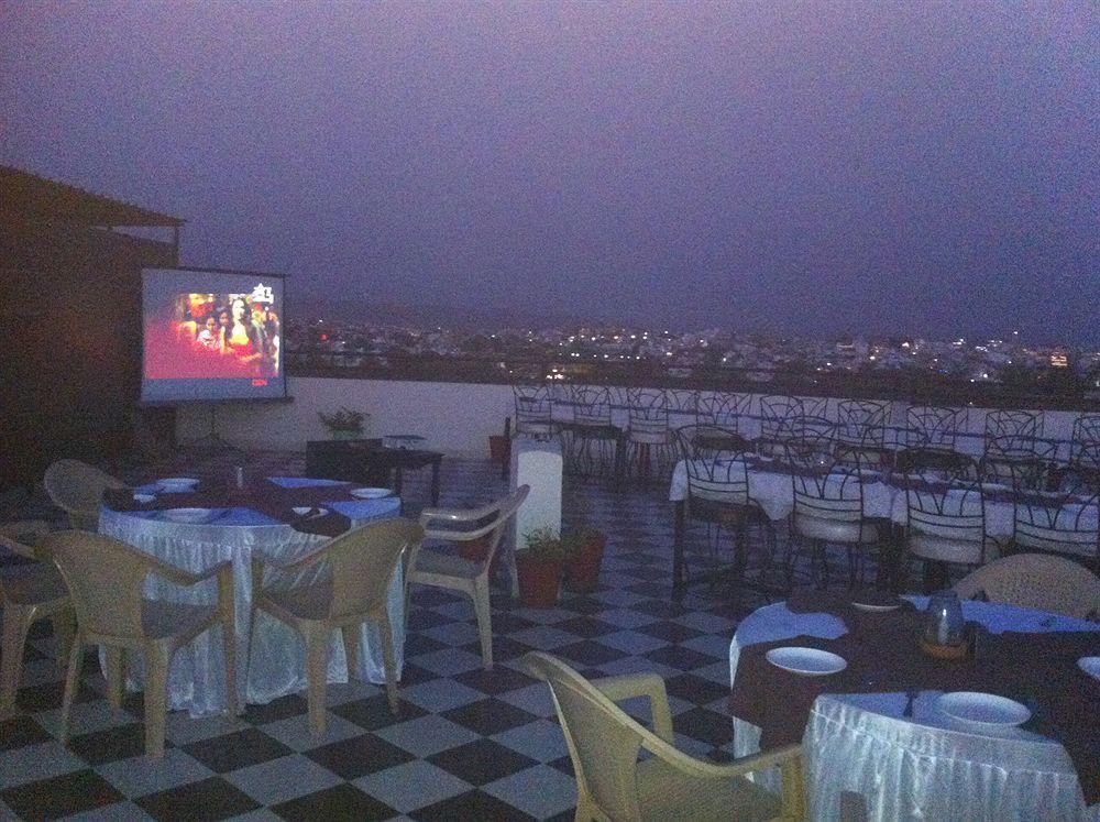 Hotel Royal Pratap Niwas Udaipur Ngoại thất bức ảnh
