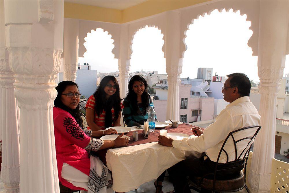Hotel Royal Pratap Niwas Udaipur Ngoại thất bức ảnh