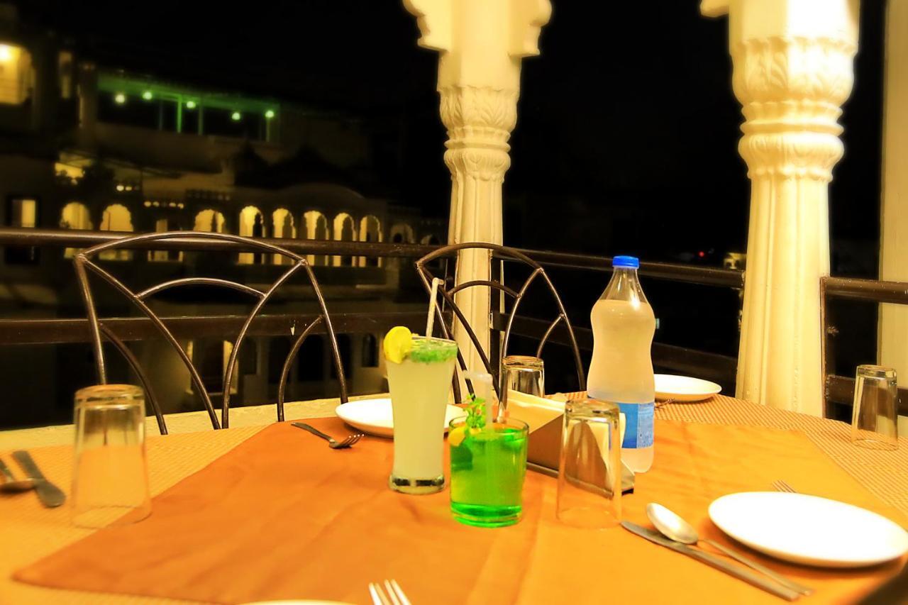 Hotel Royal Pratap Niwas Udaipur Ngoại thất bức ảnh