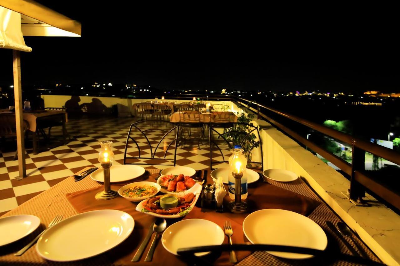 Hotel Royal Pratap Niwas Udaipur Ngoại thất bức ảnh